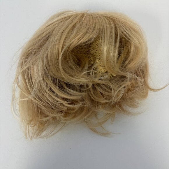Layered Short Straight Blonde Hair Wig - Picture 3 of 3
